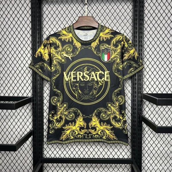 Italien x Versace Konzept