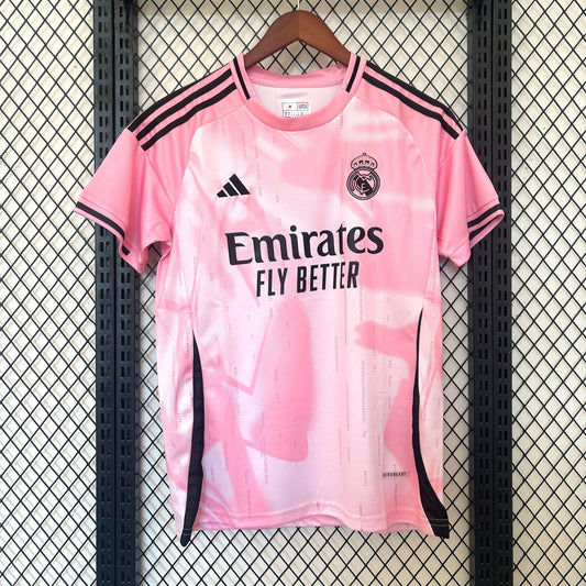 Real Madrid "Rosa" Konzept 2025
