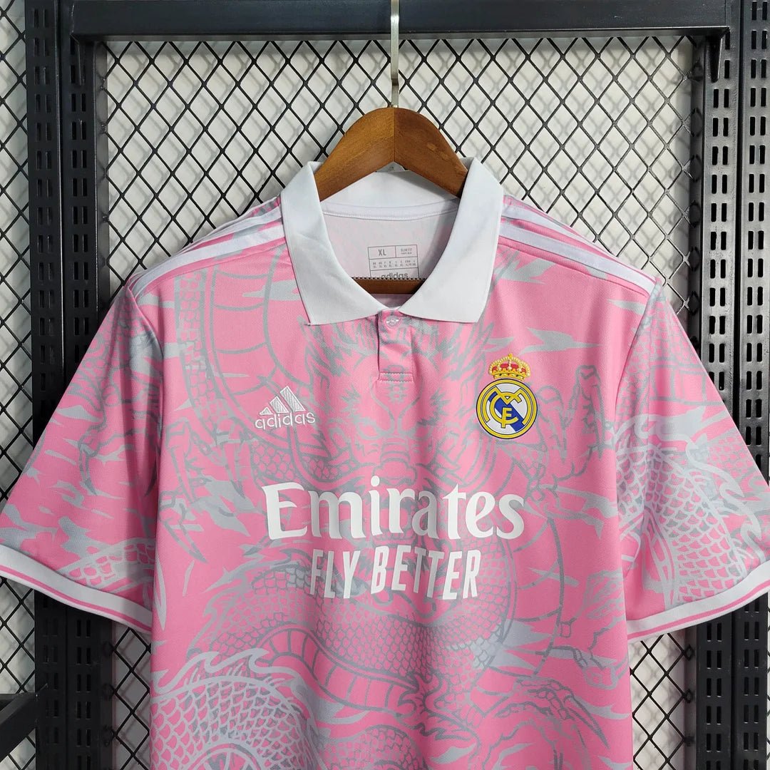 Real Madrid "Pinker Drache" Konzept 2025
